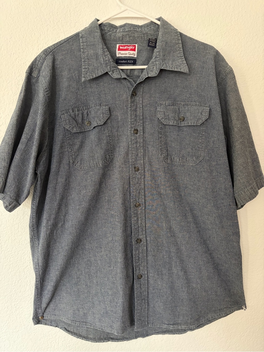 Wrangler Short Sleeve Button-Down Shirt in Denim Blue
